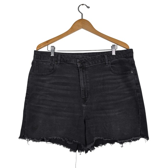 American Eagle Outfitters Pants - American Eagle‎ Mom Denim Shorts High Rise Shortie Black Raw Hem Asymmetrical 18